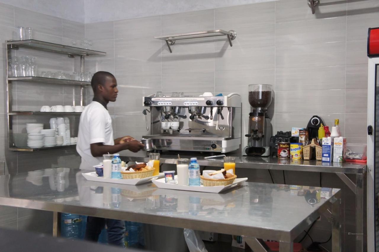 Valencia Hotel & Appartements Nouadhibou Luaran gambar