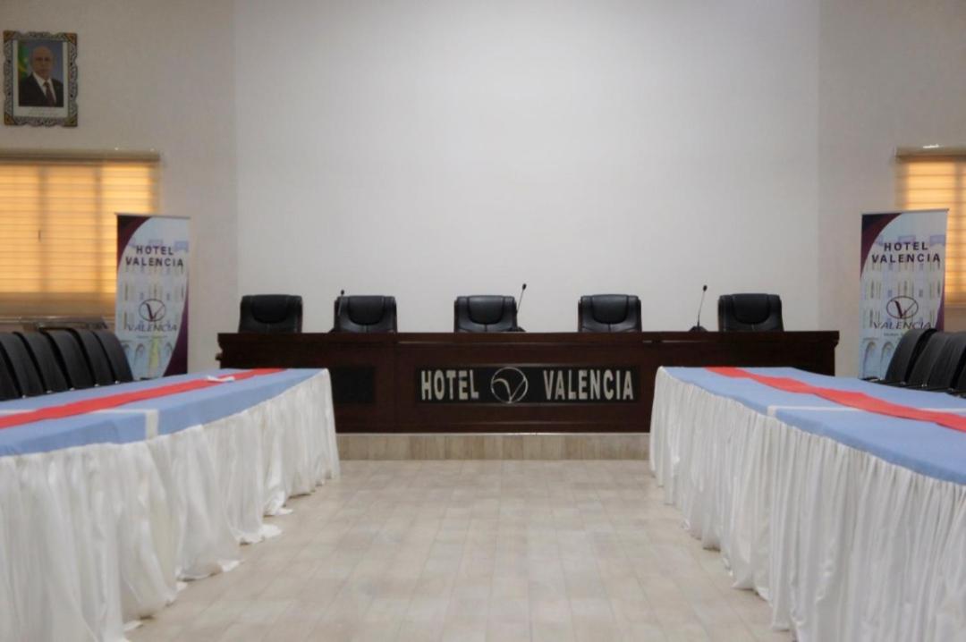 Valencia Hotel & Appartements Nouadhibou Luaran gambar
